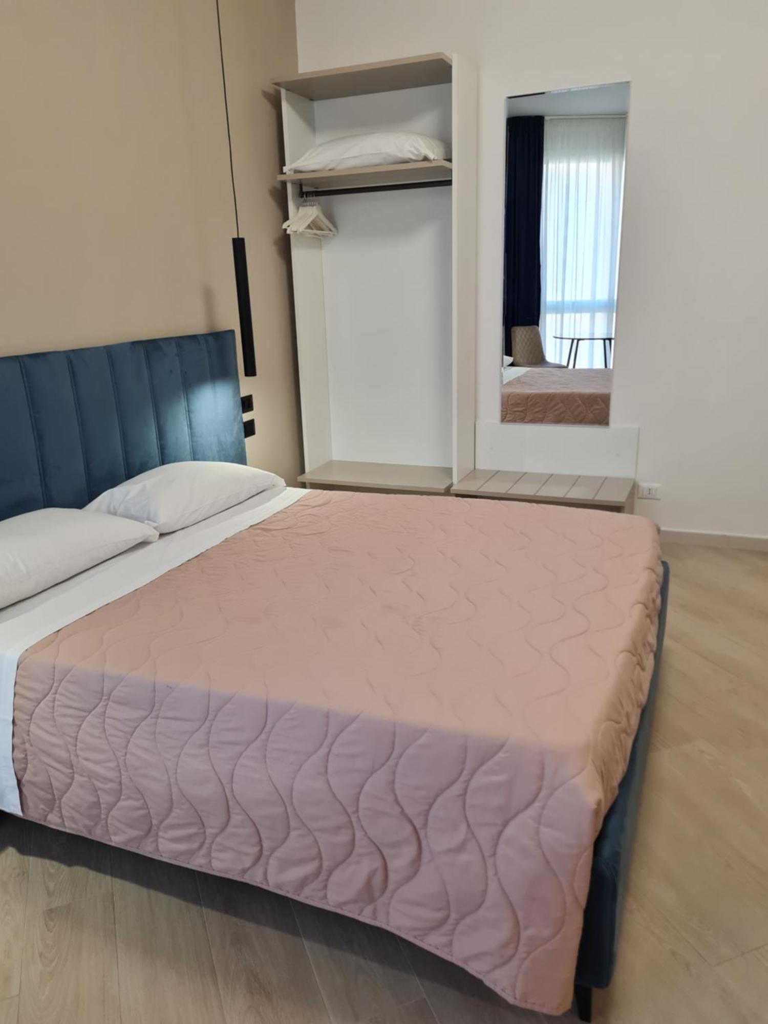 Apartamento Nel Sole Business Bolonia Exterior foto